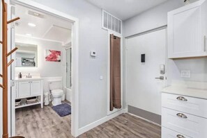 Toallas, jabón, papel de baño