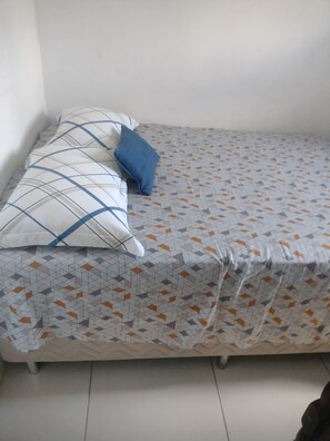 2 quartos, Wi-Fi de cortesia, roupa de cama