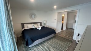 Signature Apartment | Free WiFi - driftwood motel (Point Pleasant Beach)