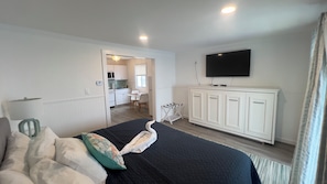 Signature Apartment | Free WiFi - driftwood motel (Point Pleasant Beach)