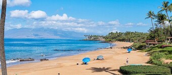 Luxury Beachfront 2-bedroom condo at Makena Surf with pools, pickleball, fitness