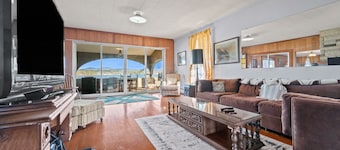 Lakefront Getaway w/ Firepit & Mountain Views