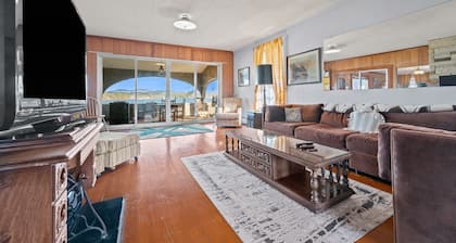 Lakefront Getaway w/ Firepit & Mountain Views