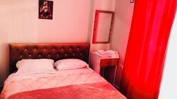 熨斗/熨衣板、免费 WiFi、床单