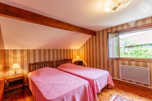 3 bedrooms, iron/ironing board, travel crib - LEGENT - GRESY SUR AIX (GRESY SUR AIX)