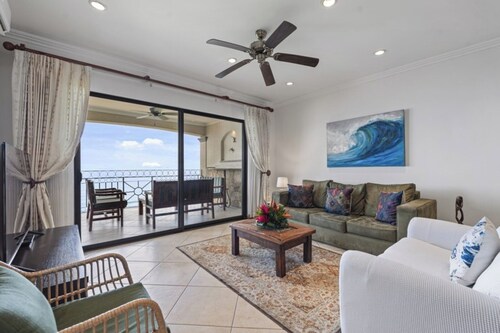 Stunning Condo with Panoramic Beach, Ocean, and Mountain Views in Playa Flamingo