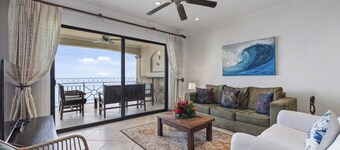 Stunning Condo with Panoramic Beach, Ocean, and Mountain Views in Playa Flamingo