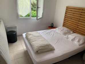3 camere