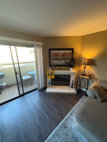 Beautiful 3 Bed  3 Bath Home Walk to SDSU Fully Furnished Garage + Utilities