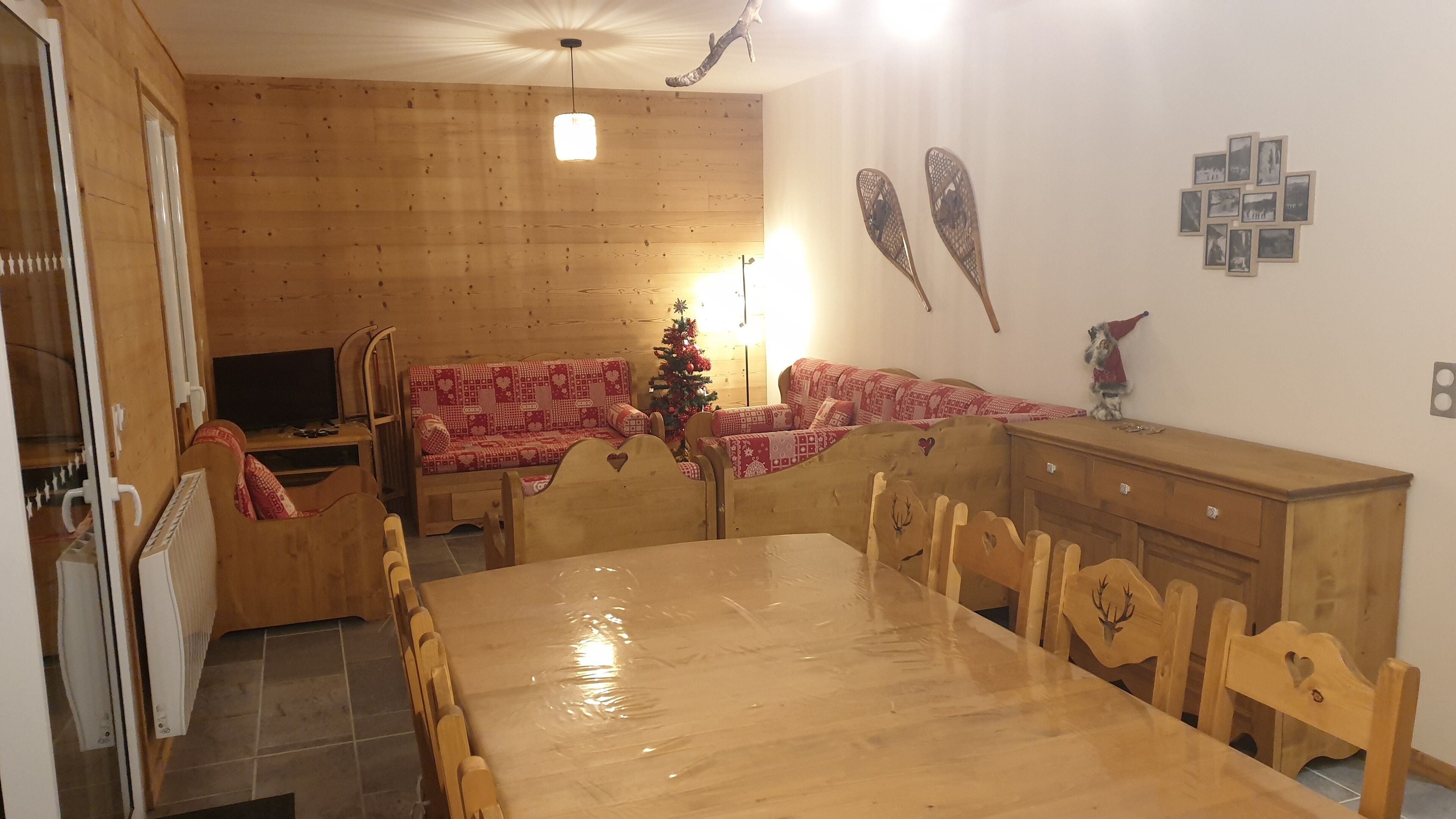 14-person Chalet In The Heart Of The Ski Resort. Handicap Tourism - Super Lioran