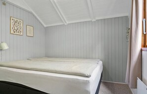 4 bedrooms, travel cot, free WiFi