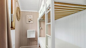4 soverom, reiseseng for barn og wi-fi (inkludert)