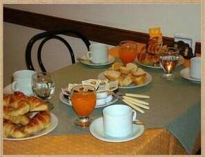 Bar (on property) - Hotel Boiano (Villa Gesell)