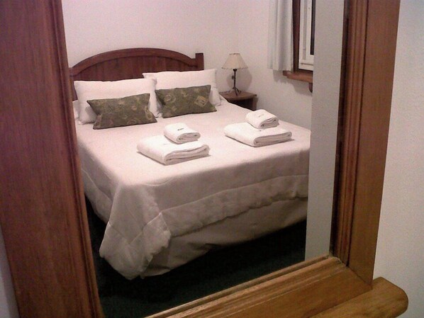 Room - Totem de Mar (Valeria del Mar)