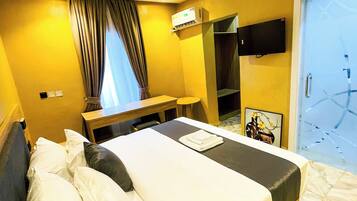 3 bedrooms, WiFi, bed sheets