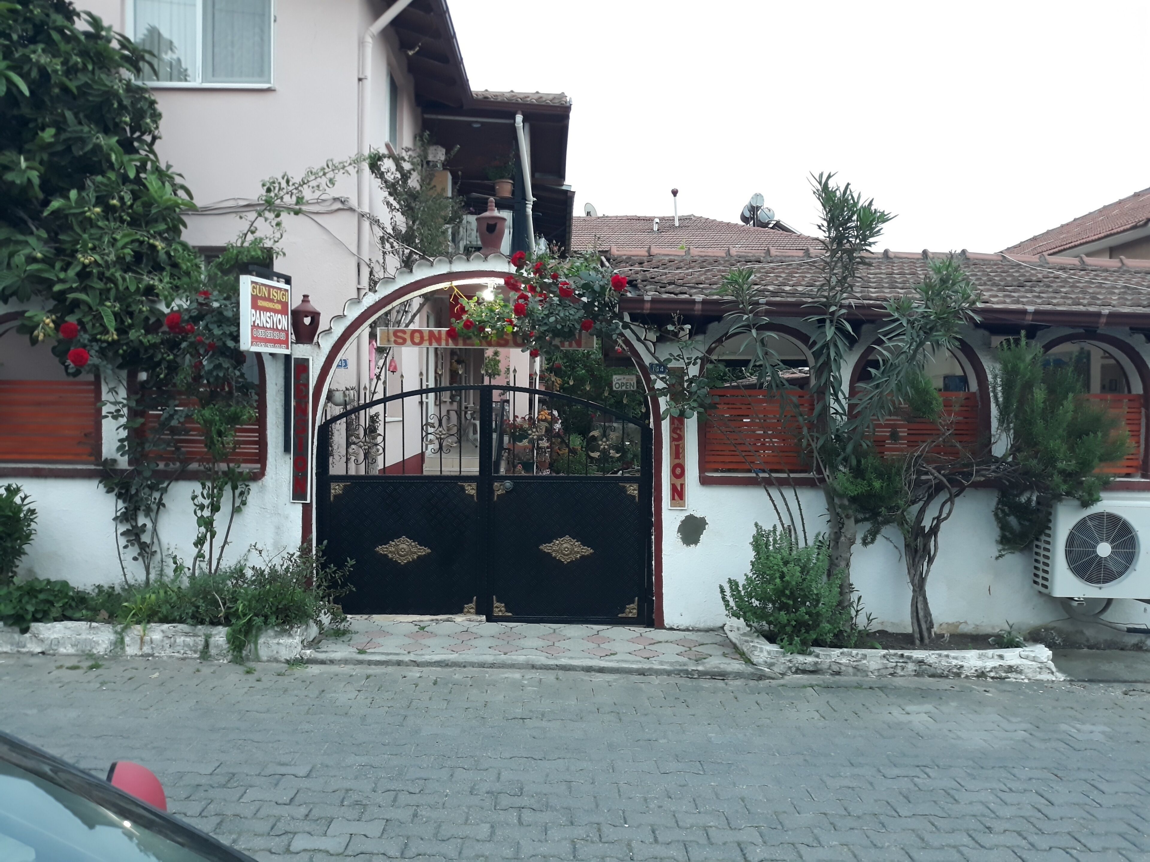 Comfort Apartment, Multiple Beds, Kitchen, Garden View | Laptop workspace, iron/ironing board