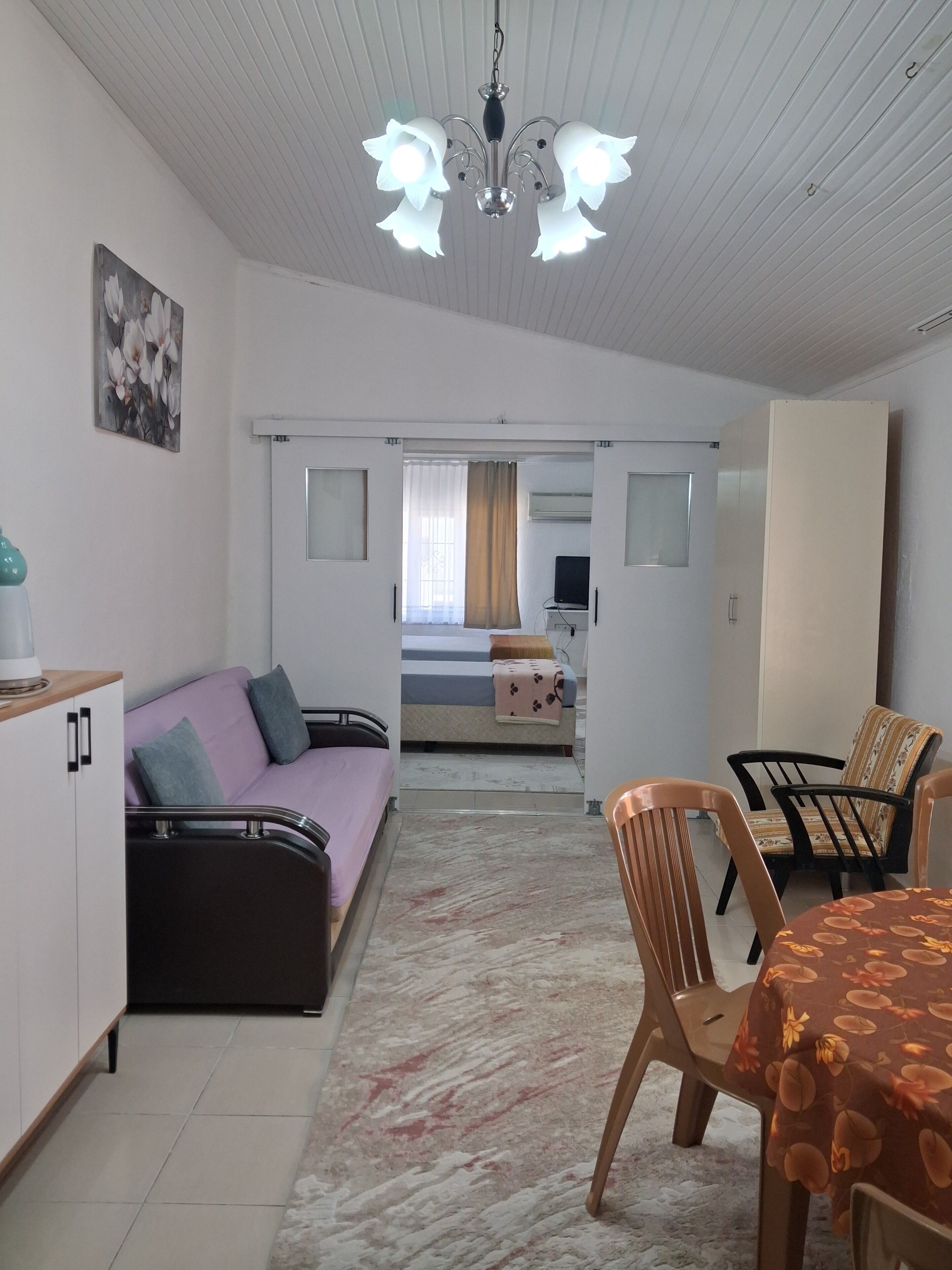 Firemannsrom – comfort, flere senger, terrasse, hageutsikt | Eget kjøkken