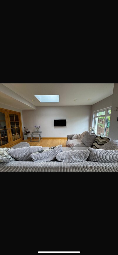 ☘️Spacious Family Home in Belfast