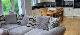 ☘️Spacious Family Home in Belfast