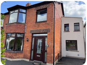 Exterior - ☘️Spacious Family Home in Belfast (Belfast)