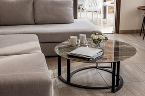 TV, fireplace - 3 bedroom villa in Ayia Thekla (ayia thekla)