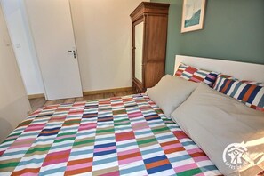 1 soverom, strykejern/-brett, wi-fi (inkludert) og sengetøy