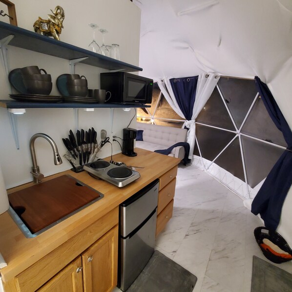 Deluxe Tent | Private kitchen