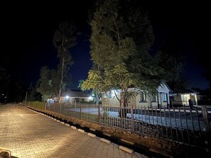 Apartment, 2 Bedrooms, Accessible, Smoking | Property grounds