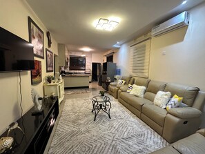 Apartment, 2 Bedrooms, Accessible, Smoking | Living area