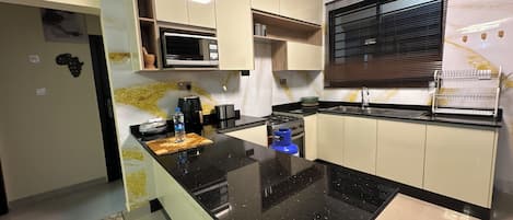Departamento, 2 habitaciones, con acceso para personas discapacitadas, para fumadores | Cocina privada