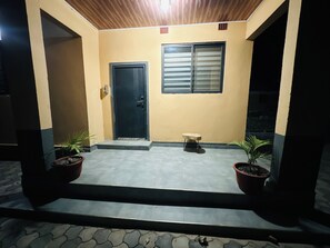 Apartment, 2 Bedrooms, Accessible, Smoking | Interior