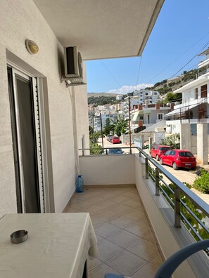 Comfort Triple Room | Terrace/patio