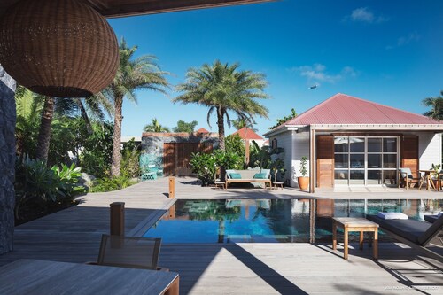 Exclusive 5-Bed Beachfront Retreat in St. Jean