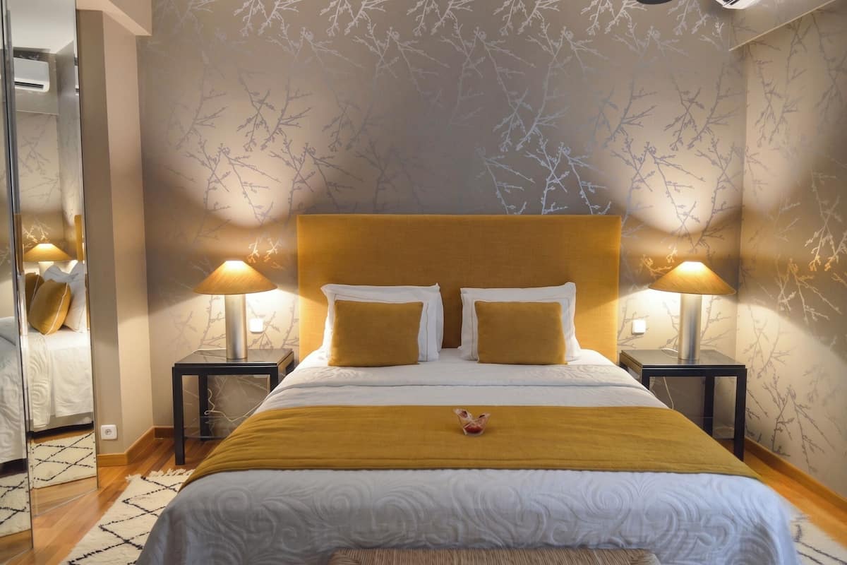 Luxury Suite | WiFi (free), bed sheets