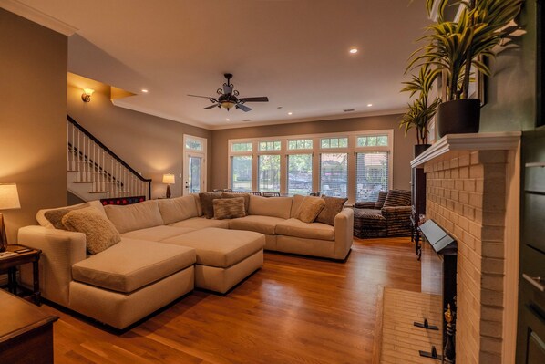 Smart TV, fireplace, video games, offices