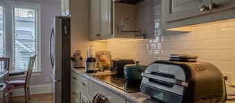 The Ultimate Concert and Game Day Getaways – Luxury, Fun & Comfort in the Heart of Raleigh