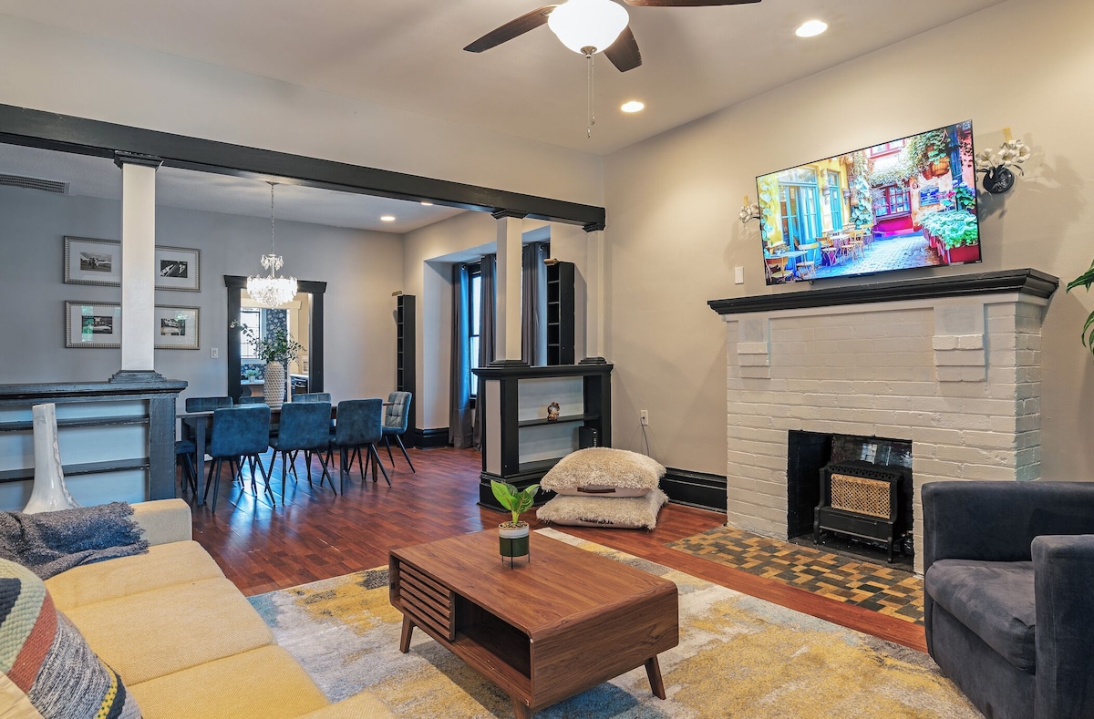Photo 19 of 2BR City Serenity! A Cozy Montrose Private Home