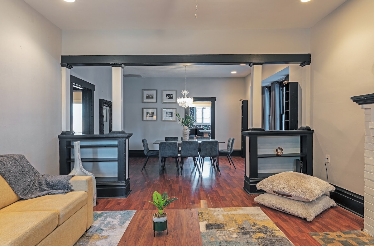 Photo 5 of 2BR City Serenity! A Cozy Montrose Private Home