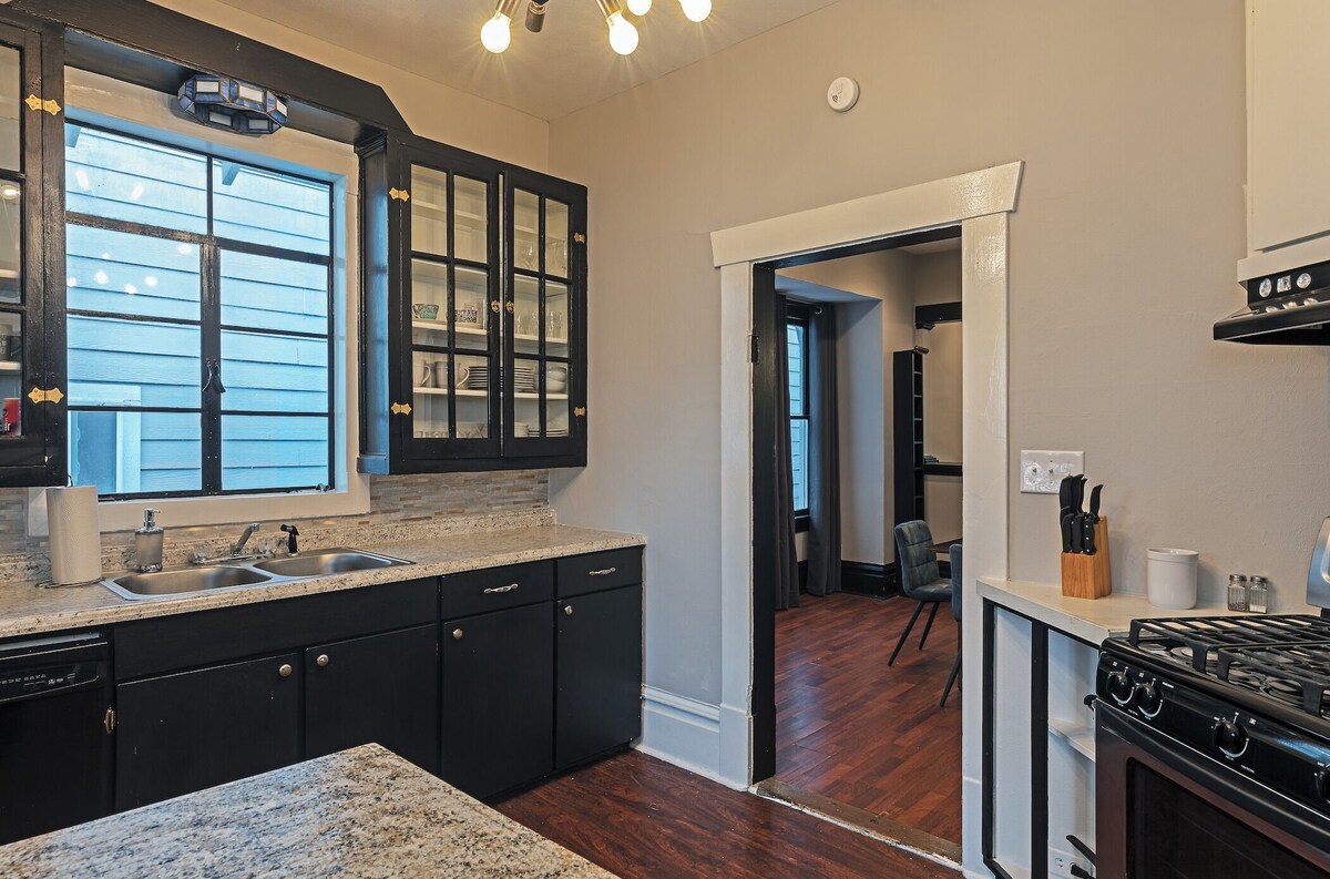 Photo 15 of 2BR City Serenity! A Cozy Montrose Private Home