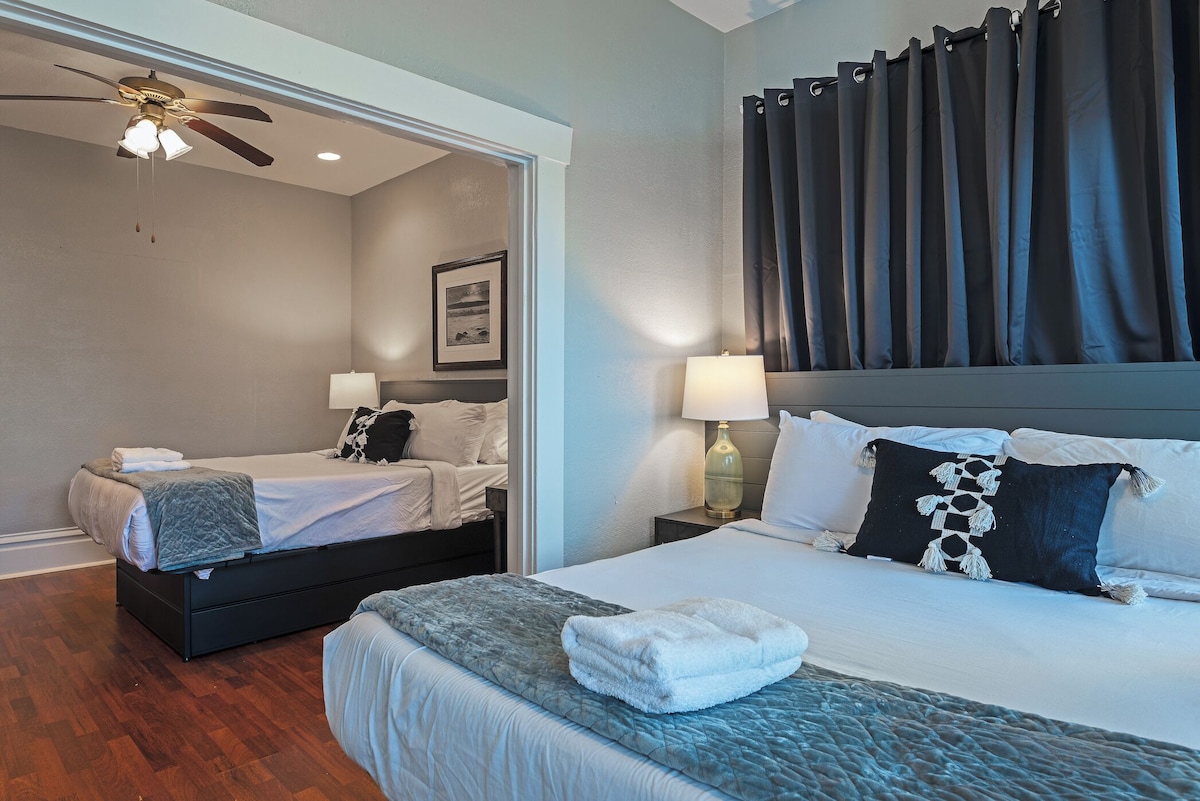 Photo 11 of 2BR City Serenity! A Cozy Montrose Private Home