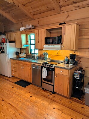 Microwave, oven, stovetop, dishwasher - Big Pine Hideaway, a 2 Bedroom Cabin with Hot-tub and A/C (Marshall)