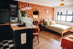 1 bedroom, desk, iron/ironing board, free WiFi