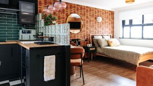 1 bedroom, desk, iron/ironing board, WiFi (free)