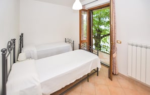 5 chambres, fer et planche à repasser, lit parapluie, Wi-Fi gratuit