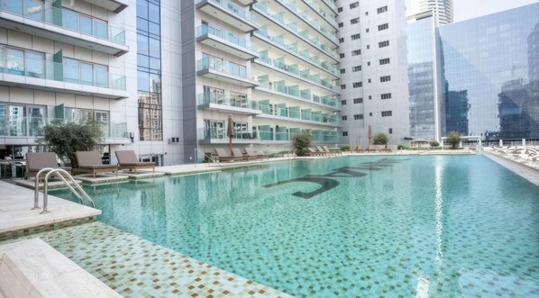 Piscine extérieure