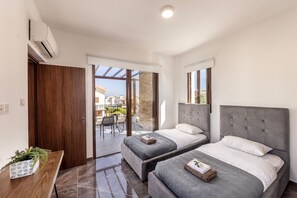 3 Schlafzimmer, Bügeleisen/Bügelbrett