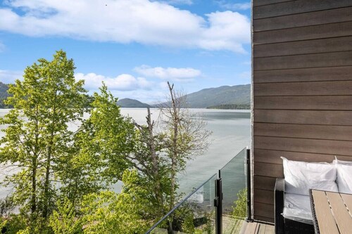 Lakeside Hideaway 2 Kings Lake View at City Beach