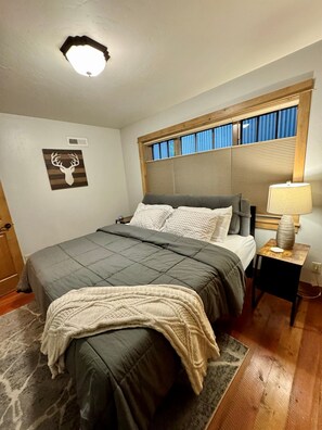 1 makuuhuone, silitysrauta/-lauta, vauvan matkasänky, Wi-Fi