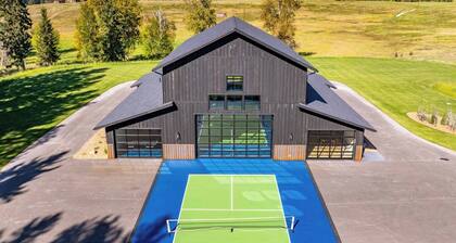 Paddles Up Pickleball Retreat | 2 Kings RV Parking