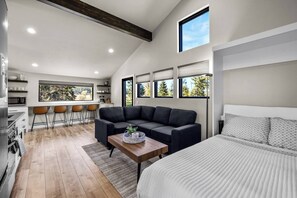 4 makuuhuonetta, silitysrauta/-lauta, Wi-Fi, vuodevaatteet